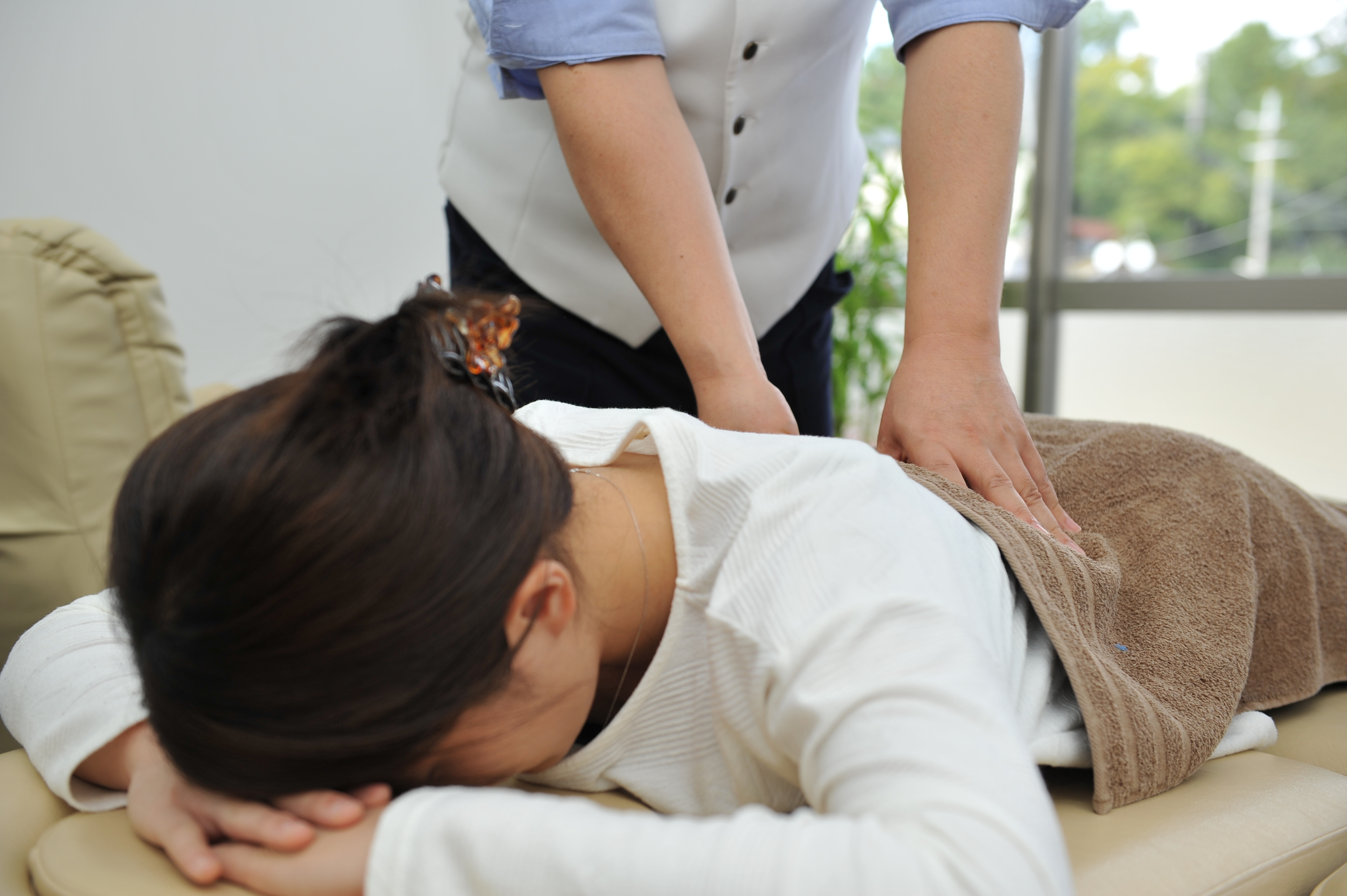 腰痛イメージ写真